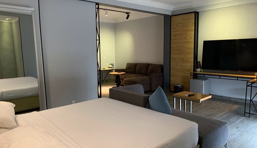 Deluxe Room, Balcony