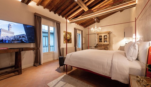 Design Studio Suite, Courtyard View