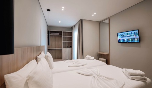Deluxe Double or Twin Room, Balcony, Partial Sea View