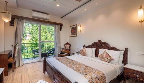 Superior Double Room, Balcony, Mountain View