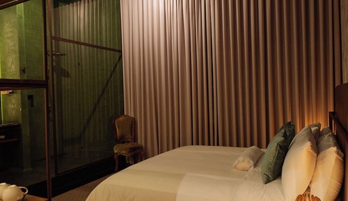 Junior Room, City View