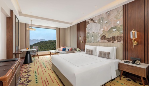 Luxury Room, 1 King Bed