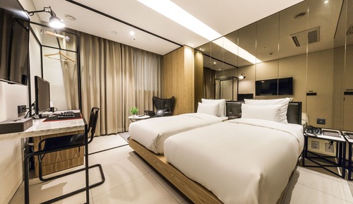 Deluxe Twin Room