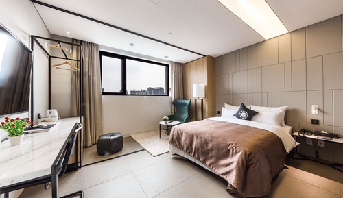 Premium Double Room, City View
