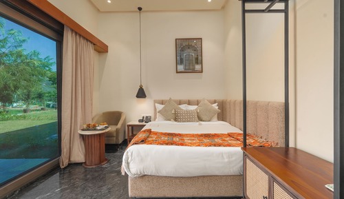 Deluxe Double Room, Garden View