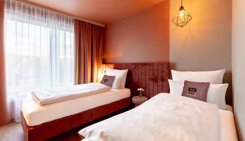 Standard Room, 2 Twin Beds, River View