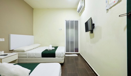 Family Room, No Windows