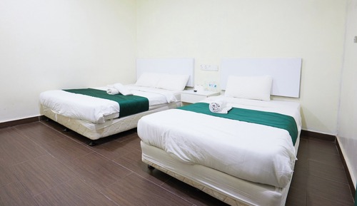 Triple Room, No Windows