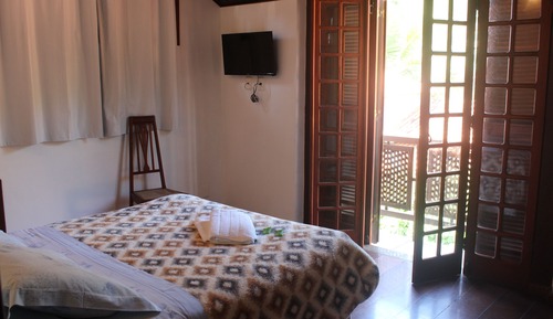 Comfort Room, Courtyard View
