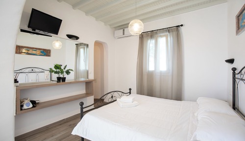 Standard Triple Room, Garden View