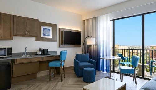 Suite, 2 Queen Beds, Bathtub (Mobility & Hearing)