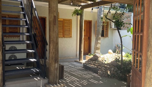 Economy Suite, Lake View