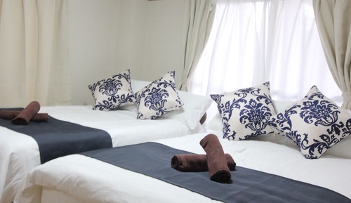 Business Triple Room, Multiple Beds, Non Smoking (202)