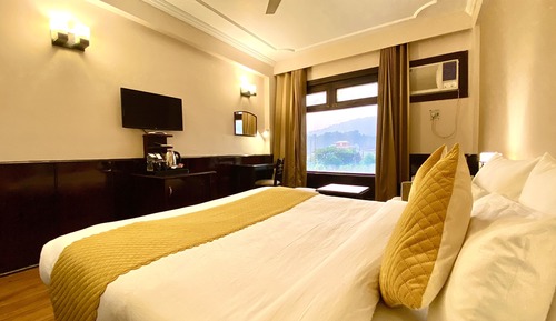 Premium Room, City View