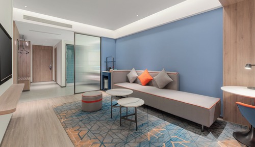 1 King Suite