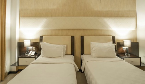 Standard Twin Room, City View