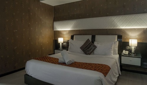 Standard Double Room, City View