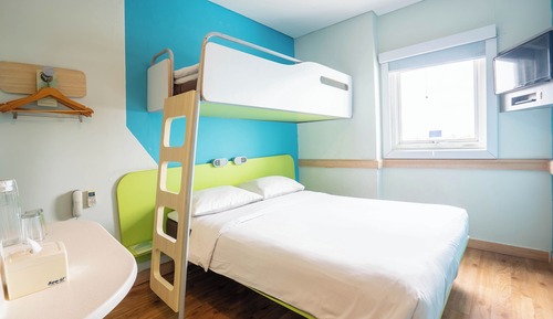 Standard Triple Room, City View