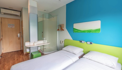 Standard Twin Room, City View