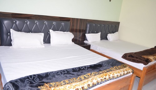 Deluxe Quadruple Room, City View