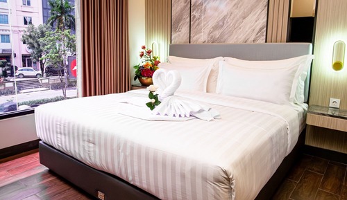 Deluxe Double or Twin Room