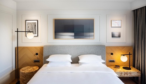 Deluxe Room, 1 King Bed, Balcony