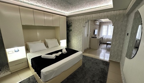 Superior Triple Room, City View