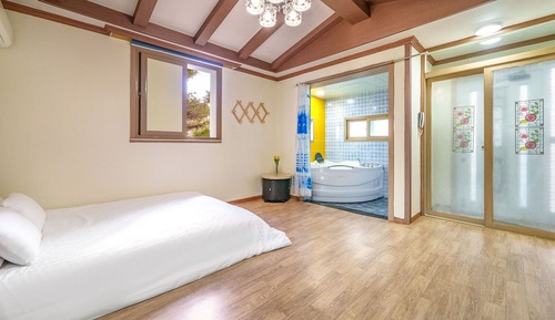 Basic Room, 1 Bedroom (Morning6)