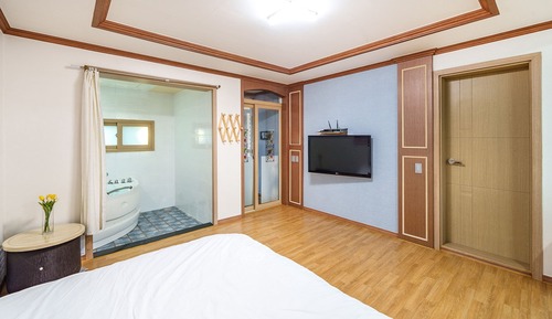 Basic Room, 1 Bedroom (Morning8)