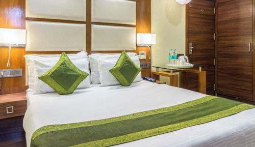 Executive Double Room, City View