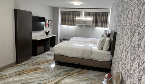 Double Room, 2 Double Beds, Non Smoking, Private Bathroom