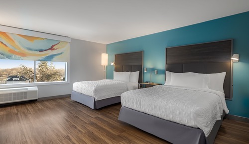 Room, 2 Queen Beds, Accessible, Bathtub (Mobility & Hearing)