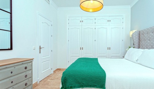 Villa (6 Bedrooms)