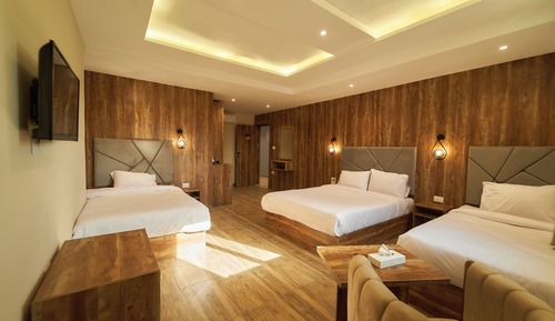 Deluxe Quadruple Room