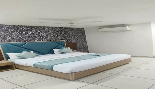 Deluxe Double Room, City View