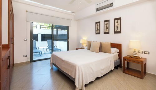 Deluxe Apartment, Pool View