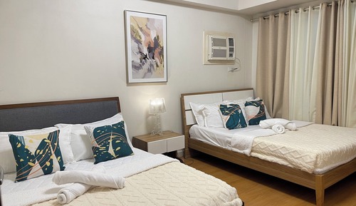 Family Condo, City View