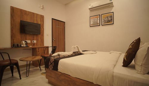 Deluxe Double Room, City View