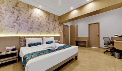 Executive Room, City View