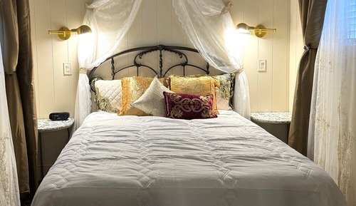 Luxury Suite, Mountain View