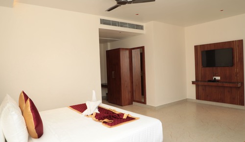 Deluxe Double Room, City View