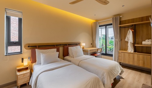 Family Double Room, Multiple Beds, Kitchen, Pool View