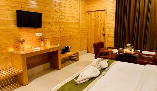 Premium Double Room, Balcony, Mountain View