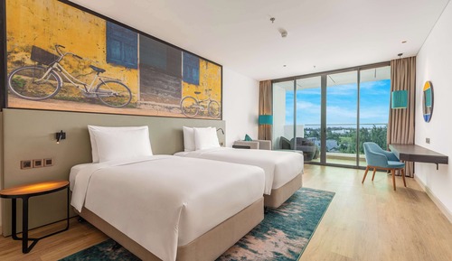 Deluxe Room, Partial Sea View
