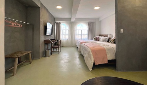 Design Double Room, 2 Queen Beds, Non Smoking, Mountain View