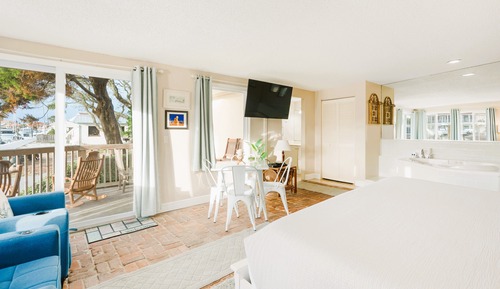 Standard Studio, Jetted Tub, Harbor View