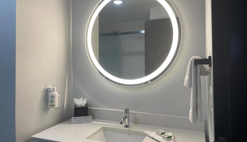 Suite, 1 King Bed with Sofa bed, Hearing Accessible, Non Smoking (Mobility, Tub w/ Grab Bars)