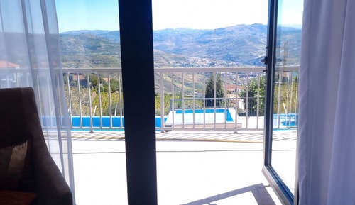 Deluxe Double Room, 1 Bedroom, River View, Mountainside