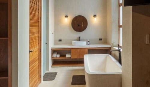 Superior Suite, 1 King Bed, City View