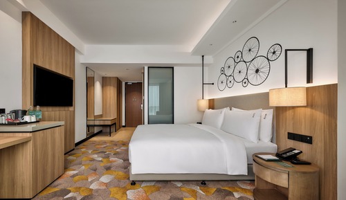 Premium Room, 1 King Bed